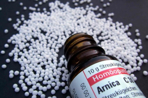 Arnica -rakeet homeopatia. Ohjeet, käyttöohjeet, hinta, arvostelut