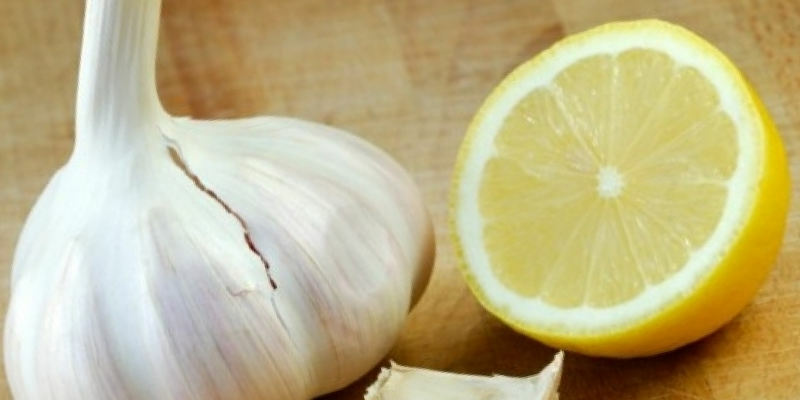 lemon with garlic