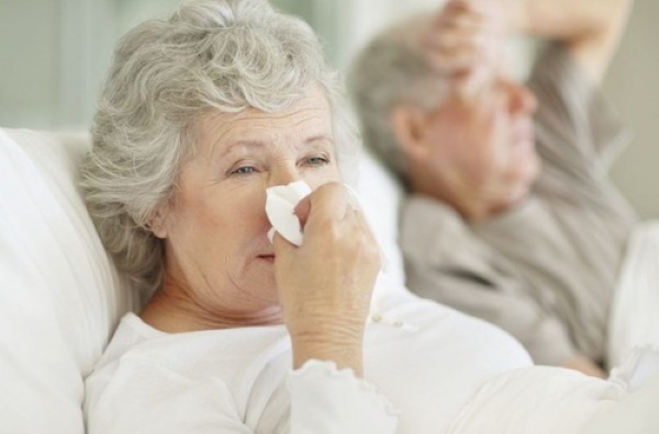 The eyes of the elderly are watery. Causes and treatment, drops, folk remedies