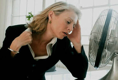 Marés com sintomas e tratamento da menopausa