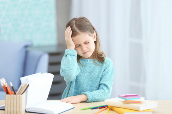A 5-year-old child has a headache. What to do, reasons