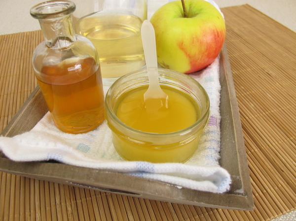 Apple vinegar. Benefits for the body, how to drink, treatment