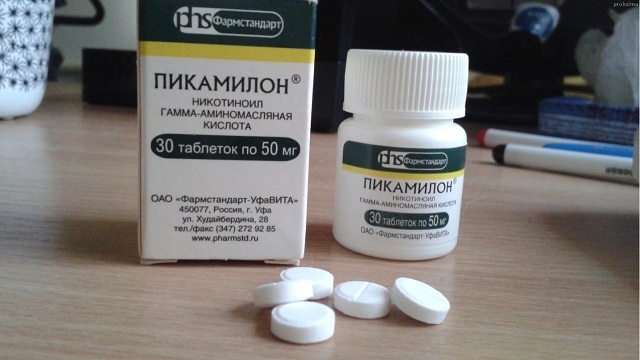 Tabletki na stole
