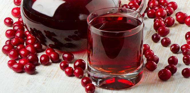 Cranberry juice provides an acidic environment in which lice and nits can not normally exist