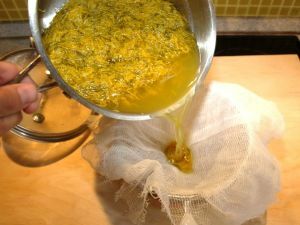 Healing syrup from dandelions