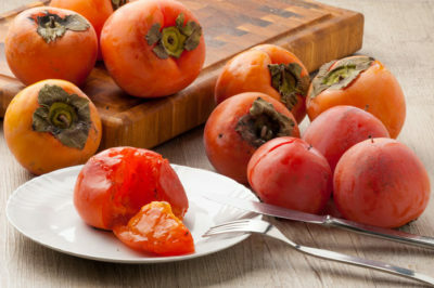Is it possible to eat persimmon with gastritis?