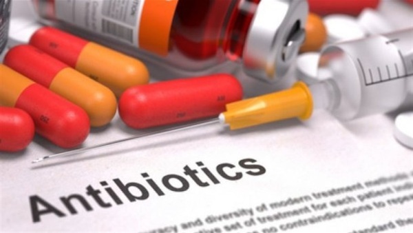 Bredspektret antibiotika til børn, voksne med genitourinær infektion, ARVI, bronkitis, lungebetændelse, en liste over tabletter, injektioner af en ny generation