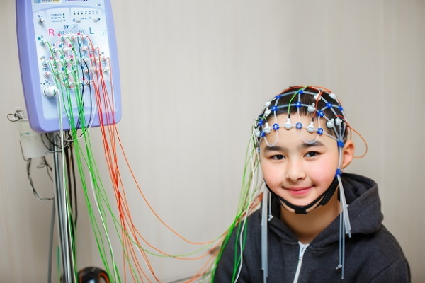 EEG (electroencephalography) in children. Norm and violations, decoding