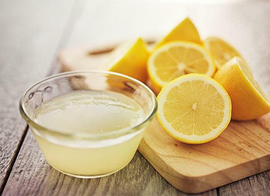 Citronsaft kan bruges til at slippe af med alle typer mol