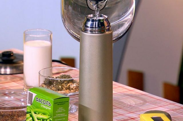Infusion of bean leaves in thermos