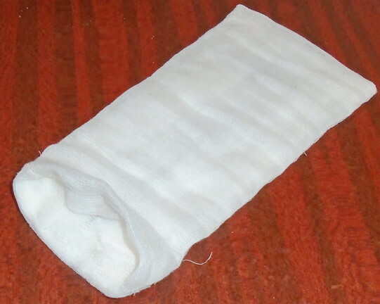 Hoofdband van katoengaas gemaakt van stof met een elastische band. Hoe te maken