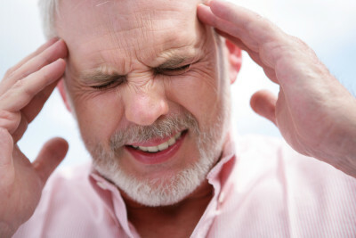Silná bolest hlavy, nevolnost, zvracení, slabost dospělých - příčiny, léčba