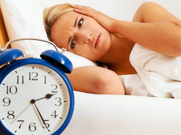 Spôsobov, ako rýchlo zaspať, ak nechcete spať. Ako prekonať nespavosť