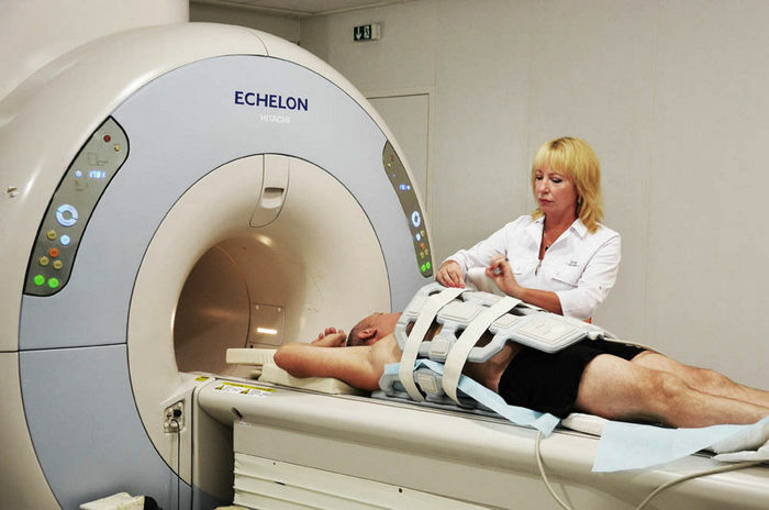 MRI kralježnice. Kako to rade, što pokazuje kako postupak teče, priprema za pregled