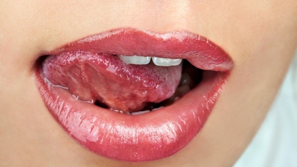 Viscous saliva in the mouth. Causes, treatment with folk remedies in a child, pregnant women, adults
