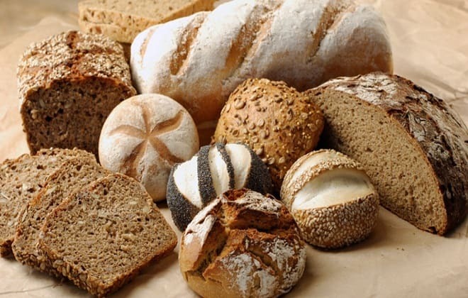 Pão para gastrite: alguns podem ser comidos secos, pão, bolachas