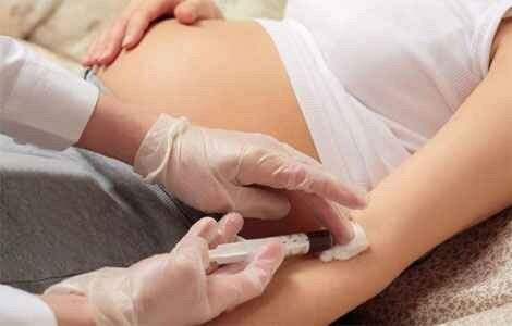Doação de sangue para análise de gravidez