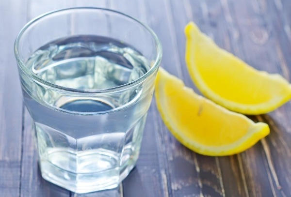 Alkaline water. What is it, the benefits and harms, how to cook