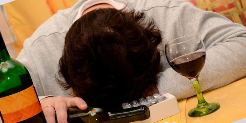 Metodi efficaci di trattamento dell'alcolismo: folk e moderno