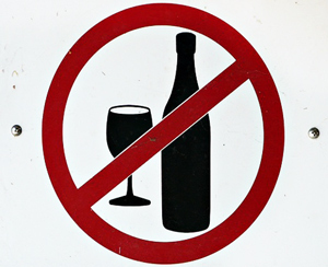 Det er forbudt at drikke alkoholholdige drikkevarer
